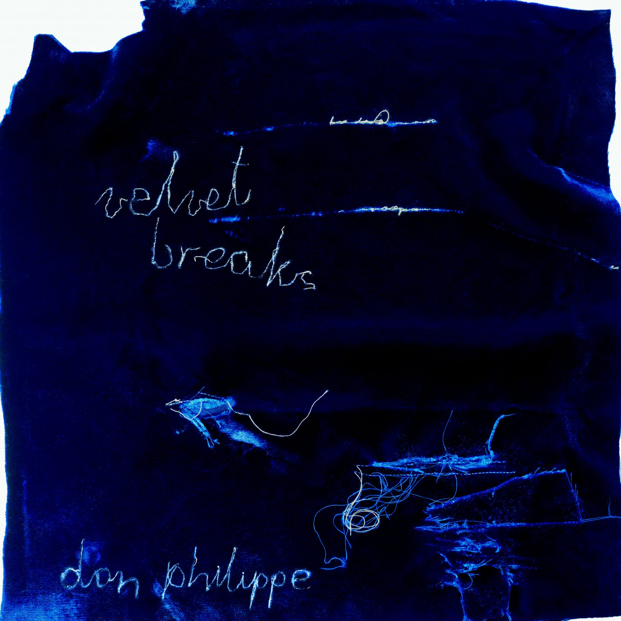 Don Phillippe velvet breaks
